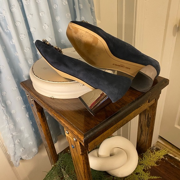 Karl Lagerfeld velvet pump with jeweled toe. Lovingly worn. - Picture 8 of 12